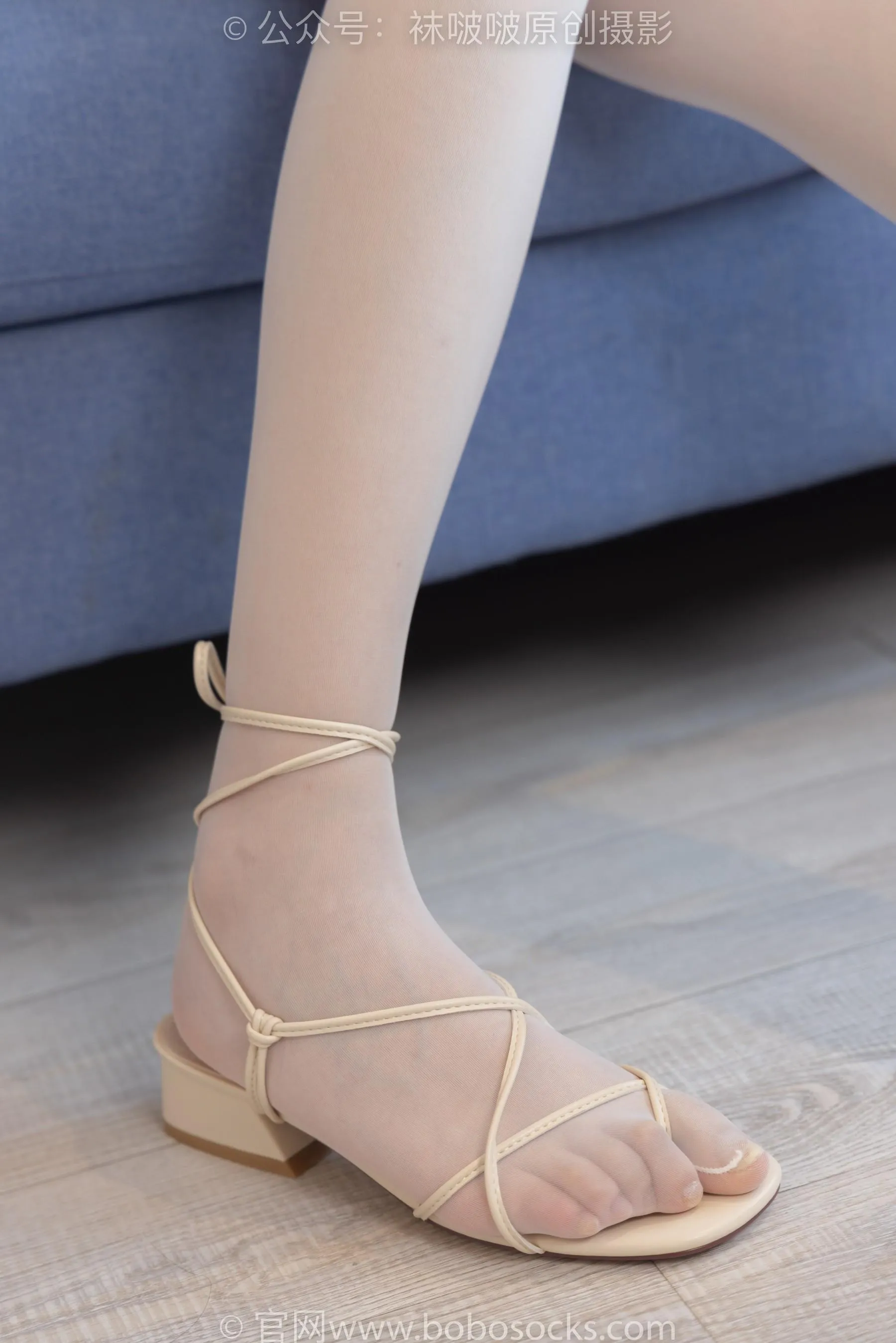 [BoBoSocks袜啵啵]NO.206 小甜豆-绑带凉鞋、白丝大腿袜、小护士服 [89P]插图1